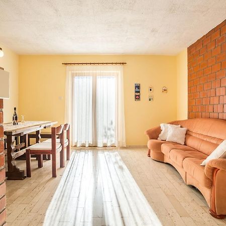 Apartment Srecko Vinišće 외부 사진