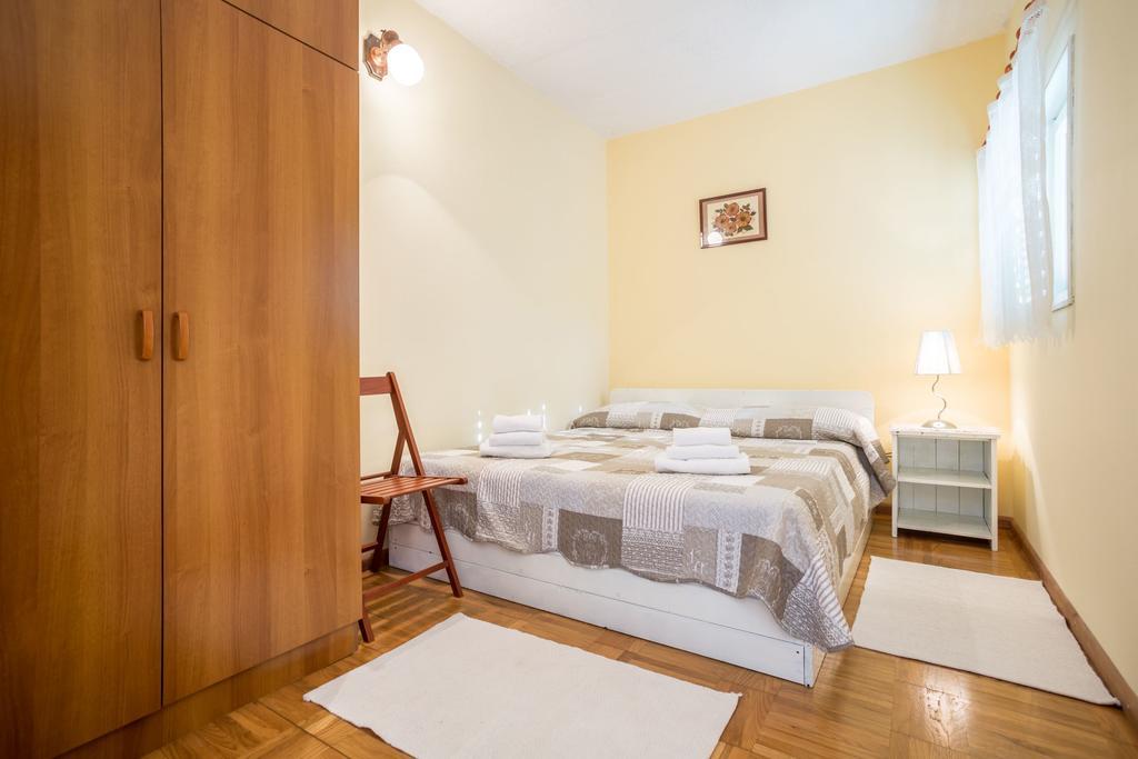 Apartment Srecko Vinišće 외부 사진